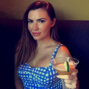 Meet your Posher, Caroline